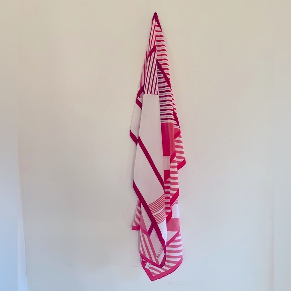 100% silk geometric design scarf in gorgeous shades of reds and pinks 31 x 34